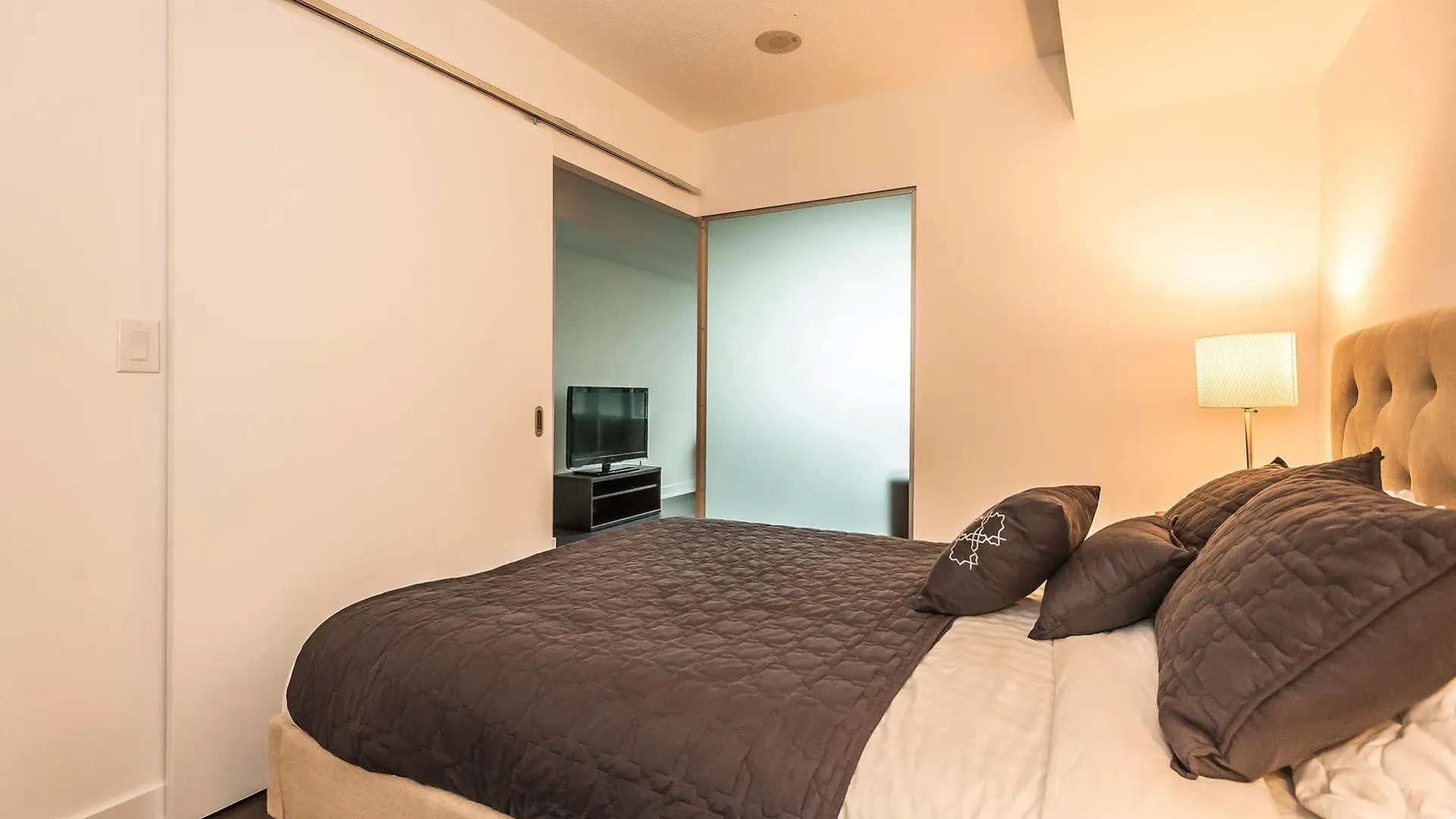 Life Suites Lakeside Mimico Toronto Apartment