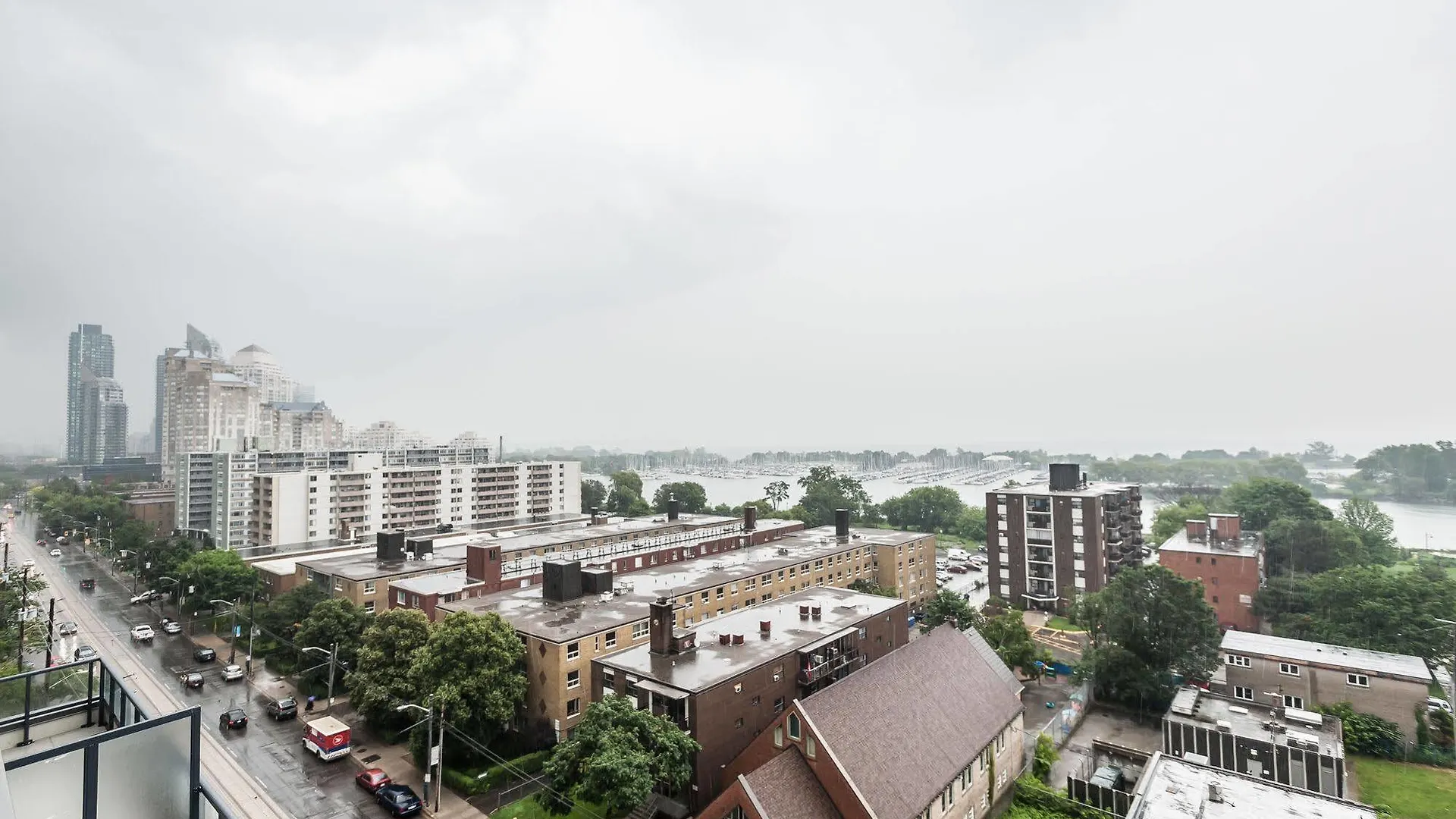 Life Suites Lakeside Mimico Toronto 0*,  Canada