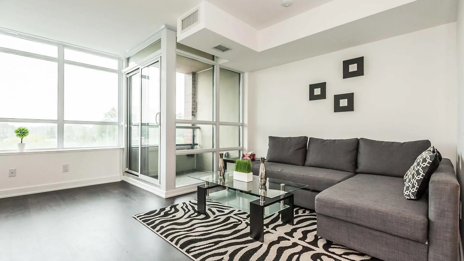 Life Suites Lakeside Mimico Toronto Apartment