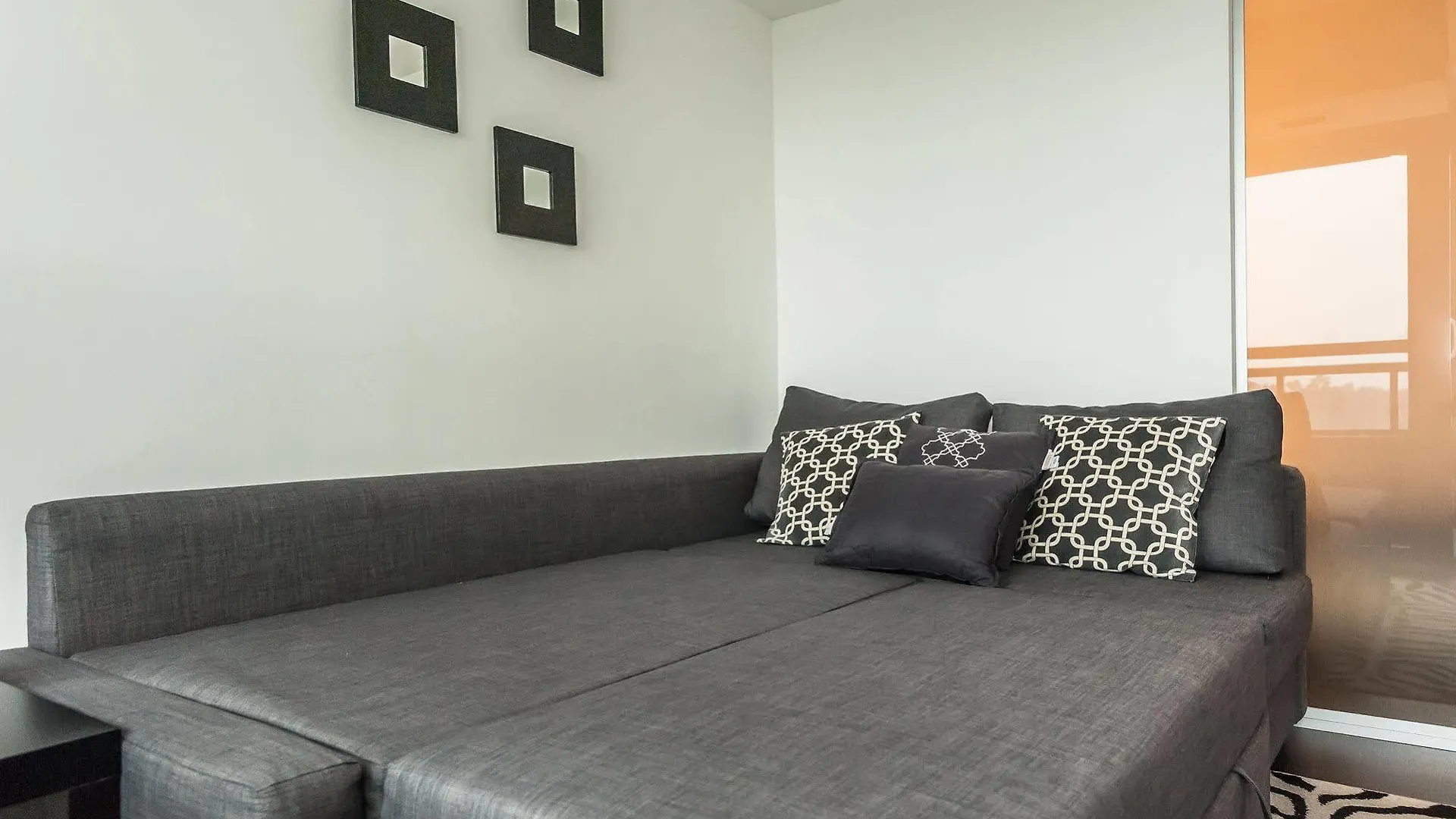 Apartment Life Suites Lakeside Mimico Toronto Canada