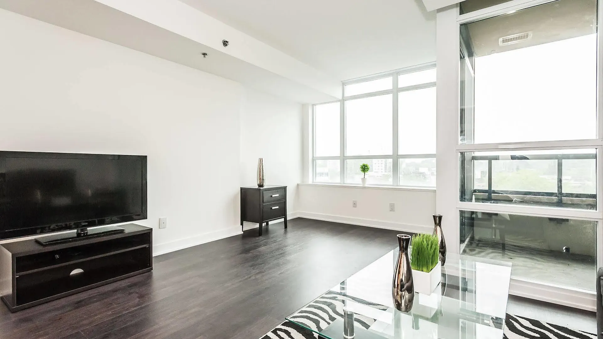Life Suites Lakeside Mimico Toronto